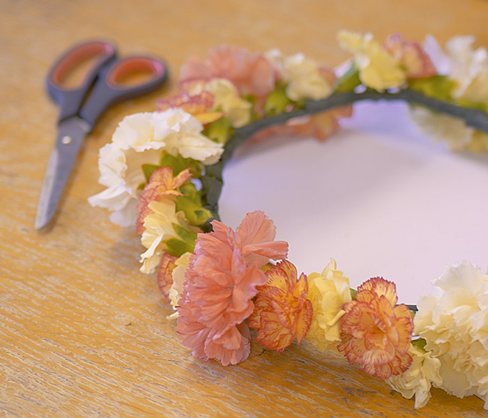 Photo for the journal post: How to make an autumn flower crown