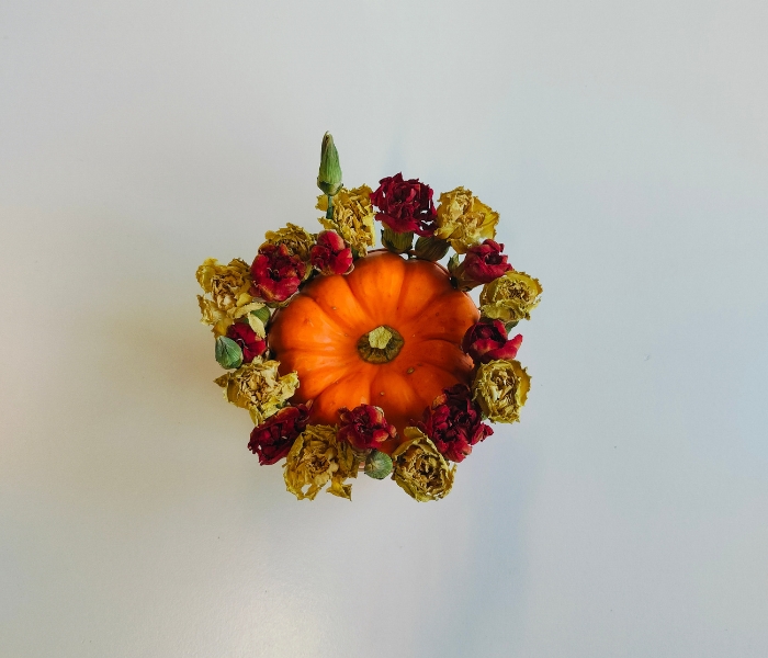 Photo for the journal post: Decorating differently: how to make a pumpkin wreath