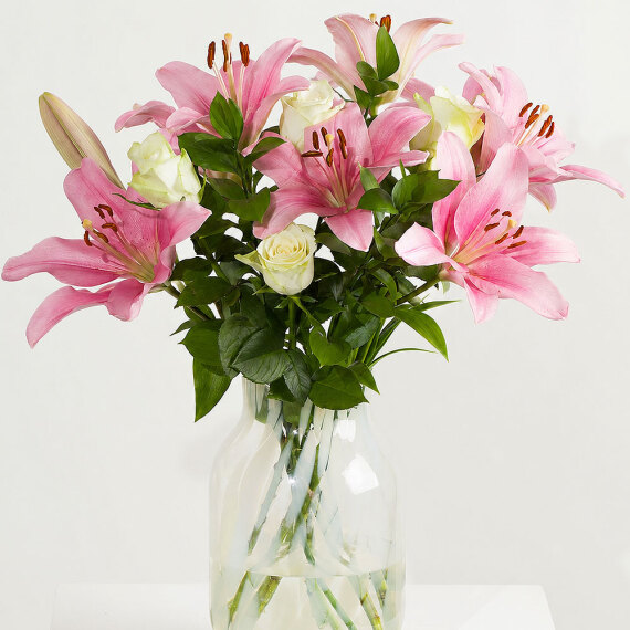 Bunches Rose &amp; Lily Chic